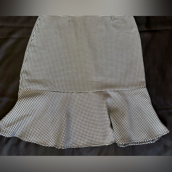 SHEIN Daisy Mermaid Dress Size Large Black & Silver Pattern Zipper Polyester - Picture 2 of 8